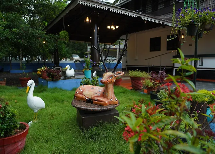 Arayathu Heritage Villa Resort