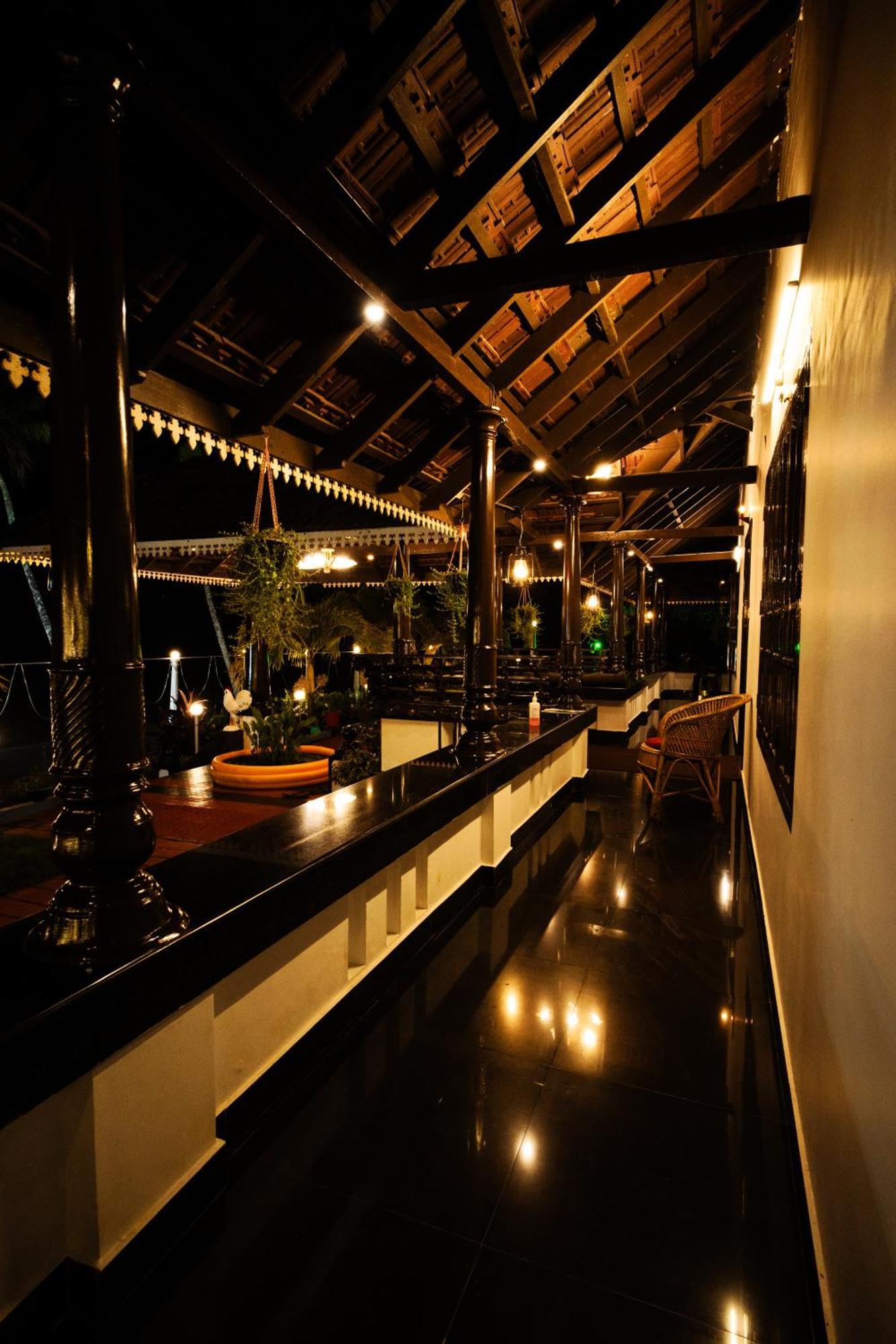 Homestay Arayathu Heritage Kottayam