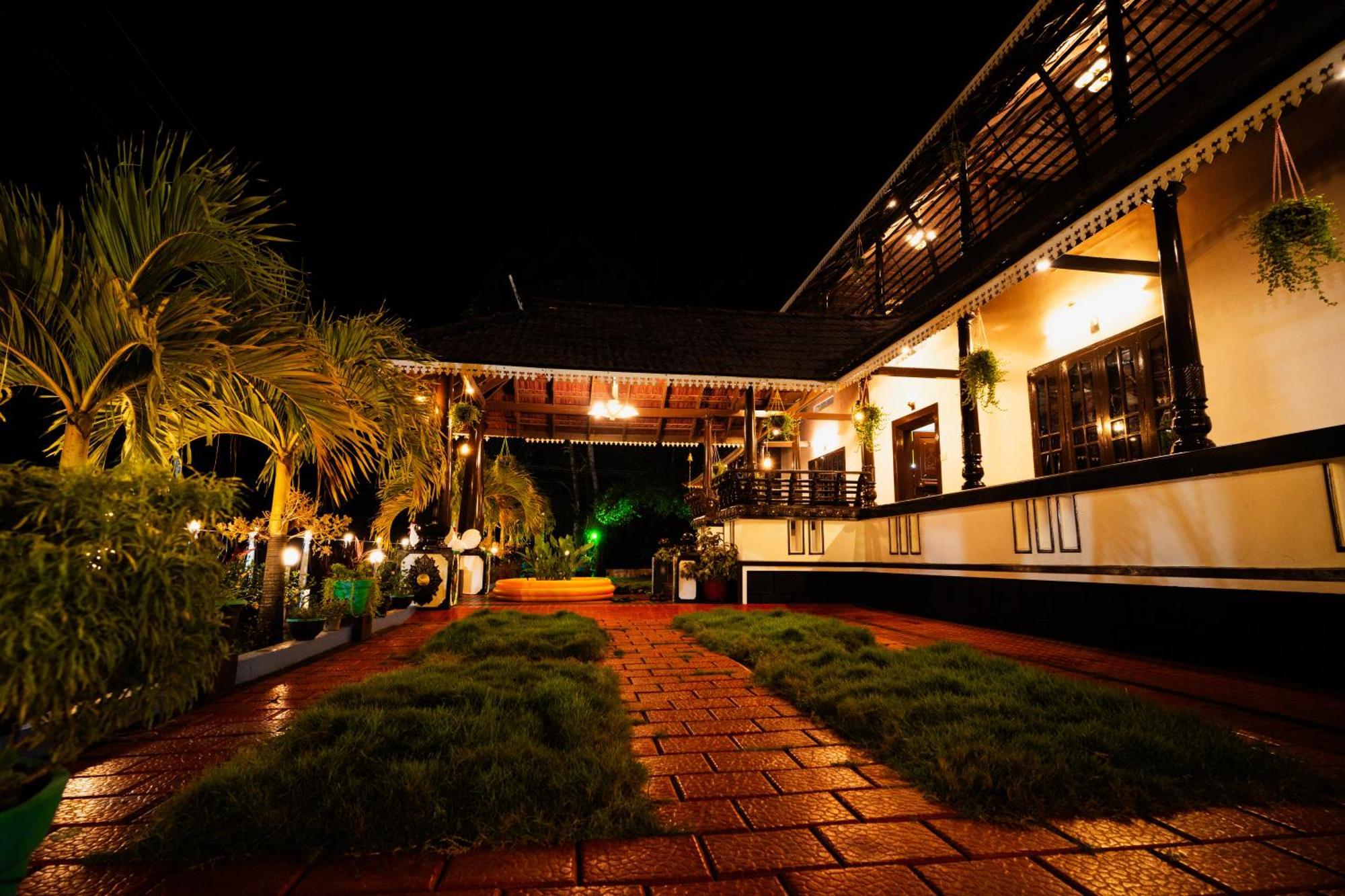 Arayathu Heritage Homestay