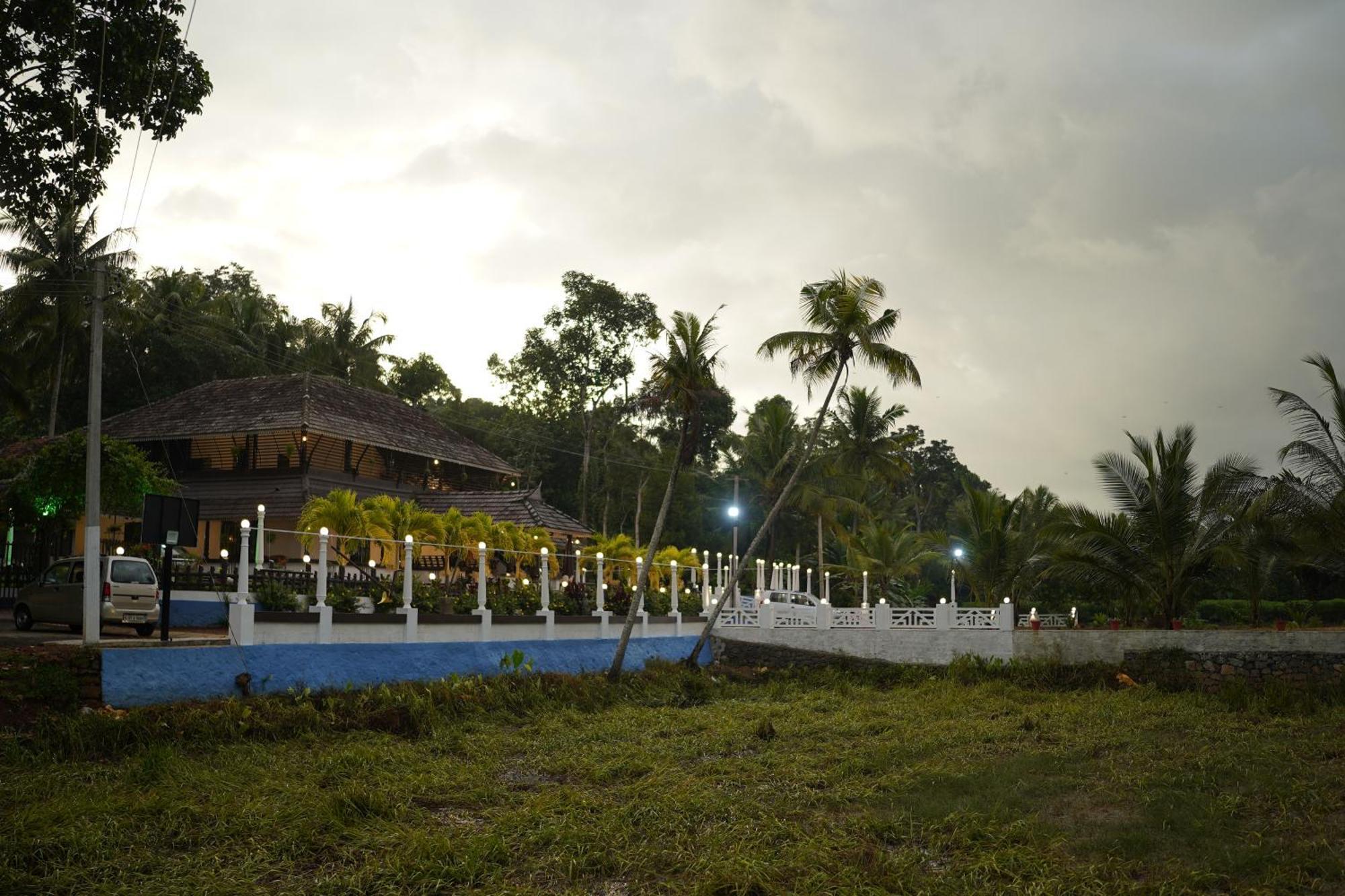 Arayathu Heritage Homestay Kottayam