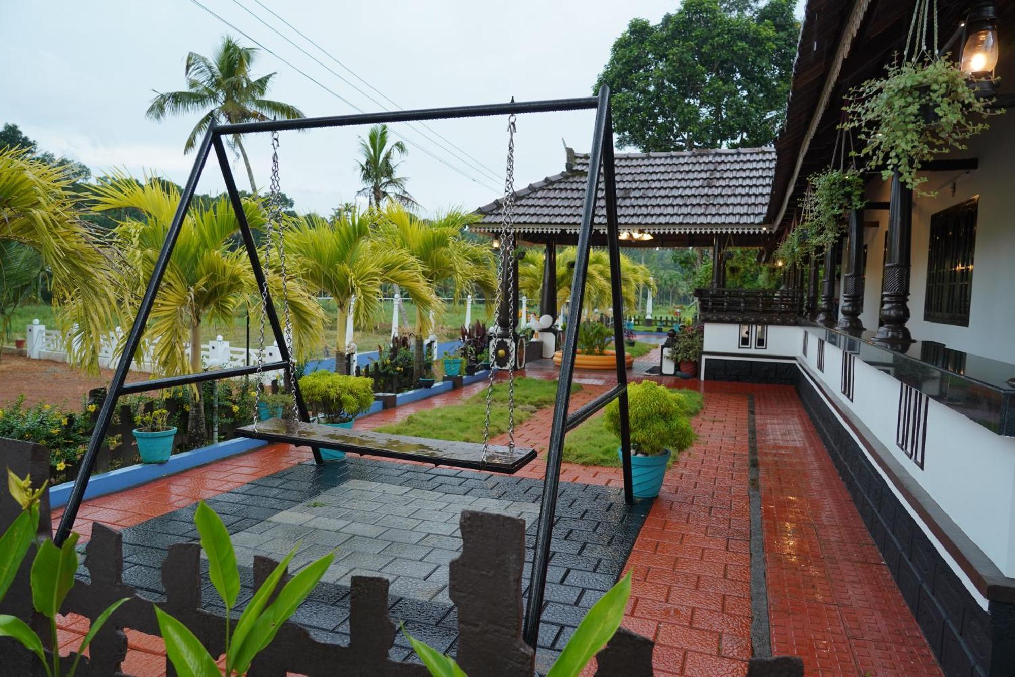 Homestay Arayathu Heritage Kottayam